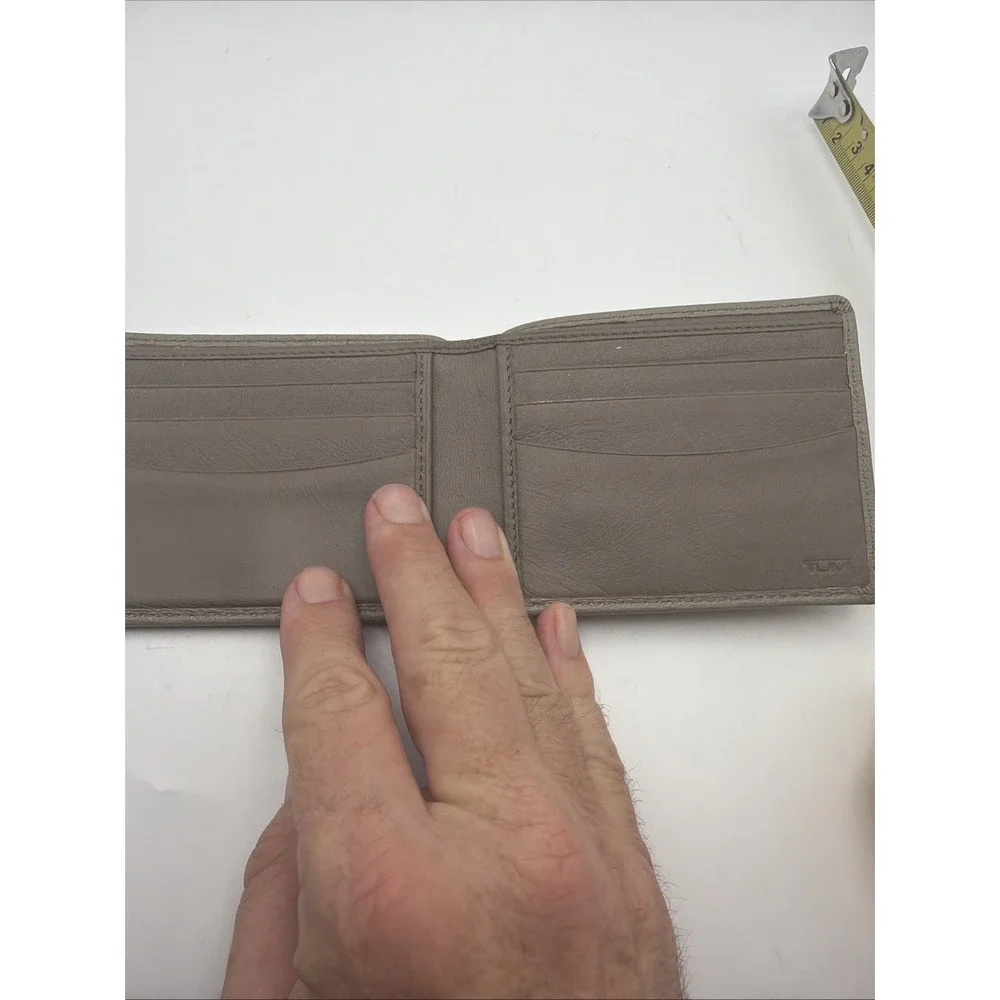 TUMI Beige Bifold Wallet ID Window Card Holder Slim Men Never Used
